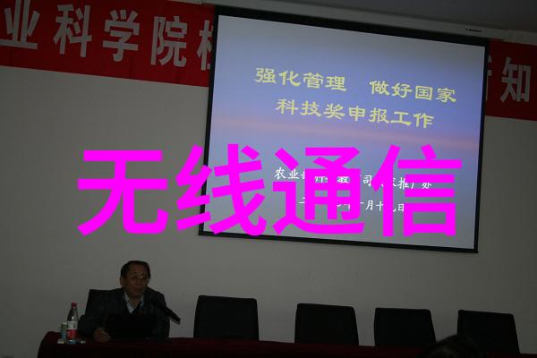 使用三年的手机放桌上突然爆炸 吓坏7旬老嗲